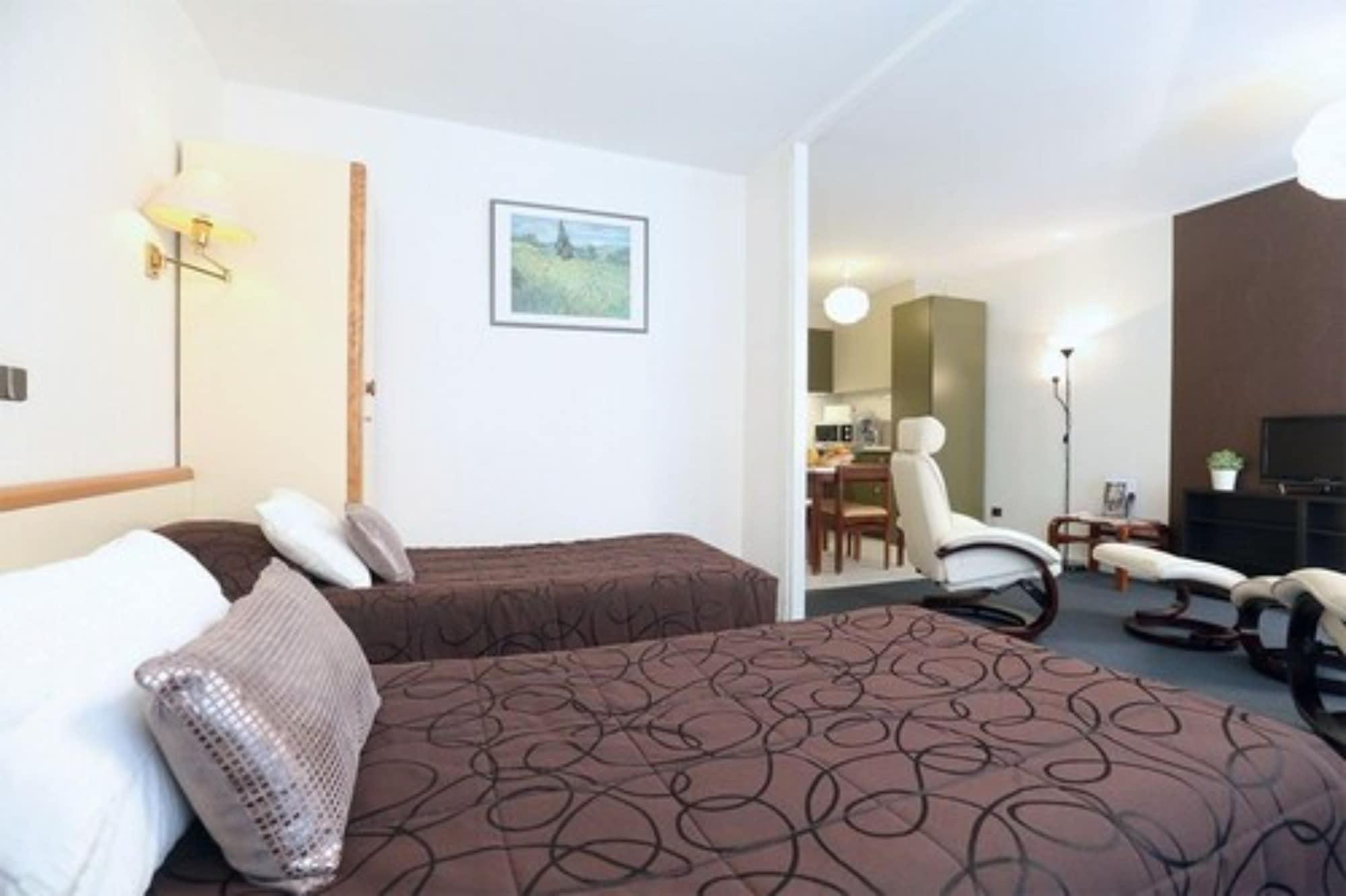 Les Aigues Blanches Aparthotel 3*